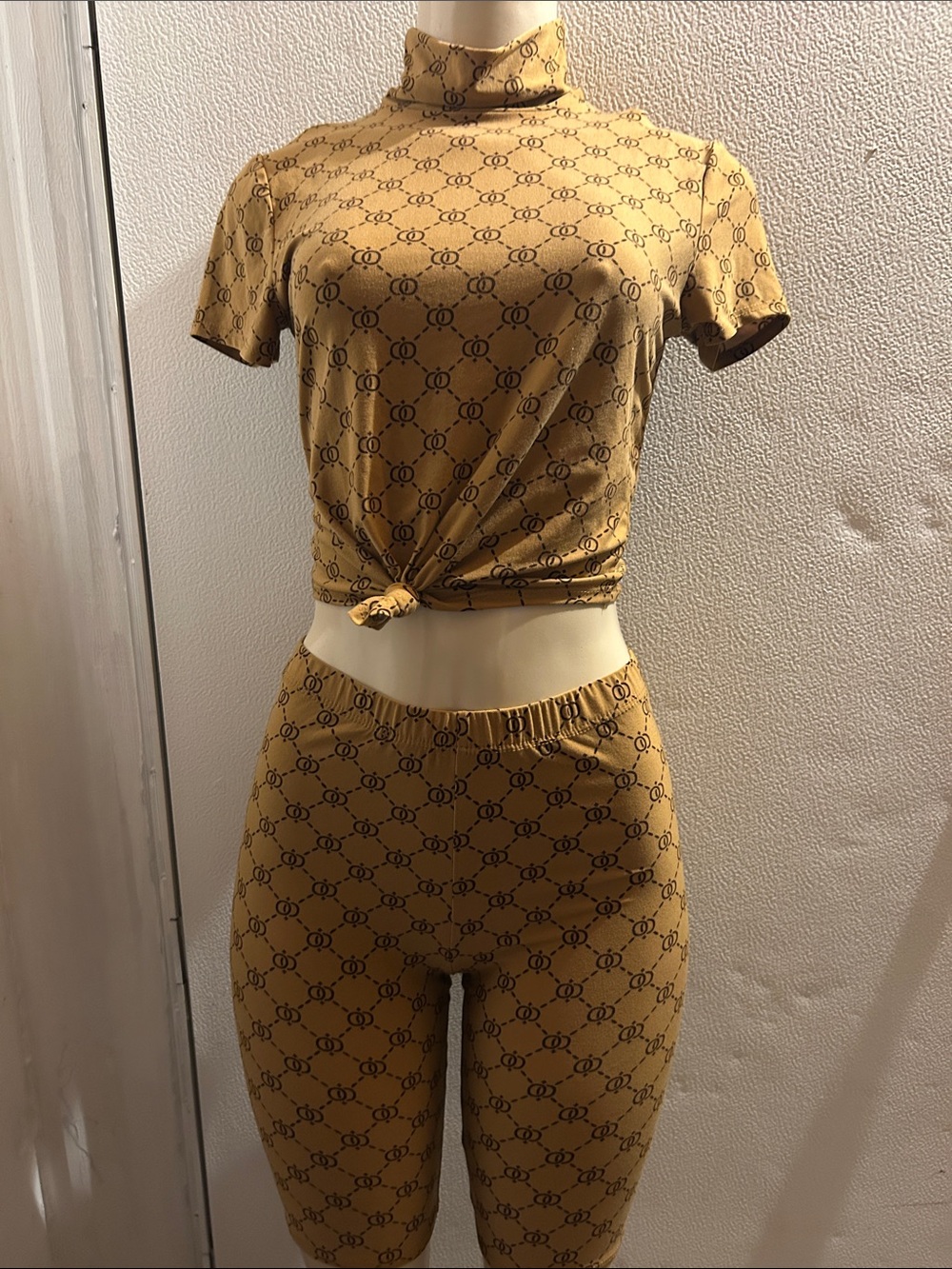 Mustard Patterned Short Sleeve Crop Top